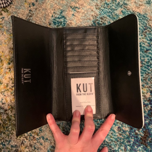 Black & White Striped Wallet/Clutch - Picture 6 of 6